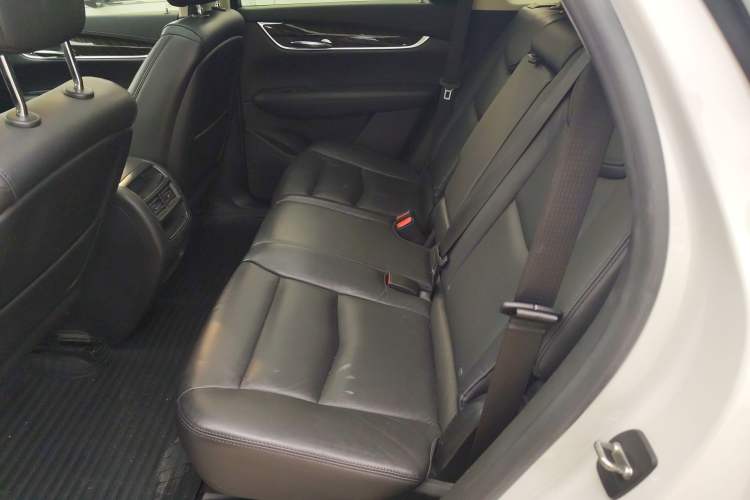 Used Cadillac XT5 2018 25T Luxury Model