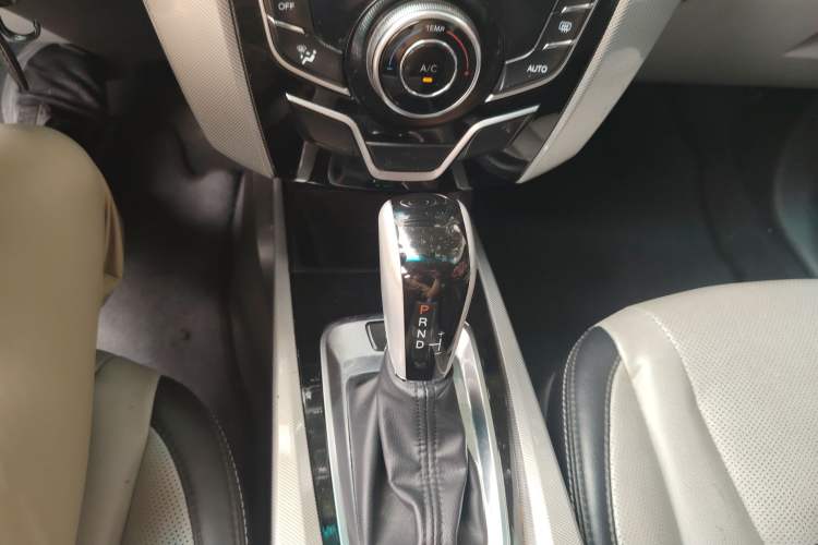 Used Luxgen U6 SUV 2015 1.8T Enhanced Charm Edition
