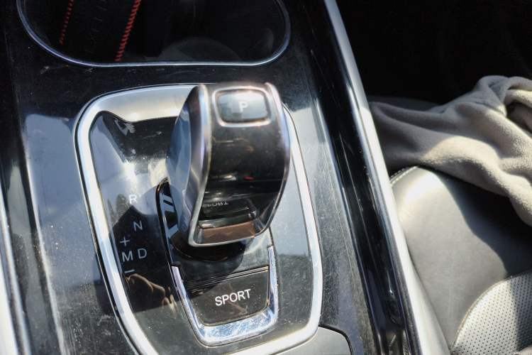 Used EXEED Lingyun 2019 1.6T Two-Wheel Drive Star曜 Edition Gear Lever