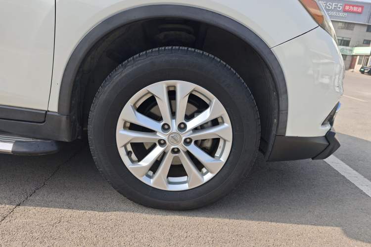 Used Nissan X-Trail 2014 2.0L CVT Smart Edition 2WD
