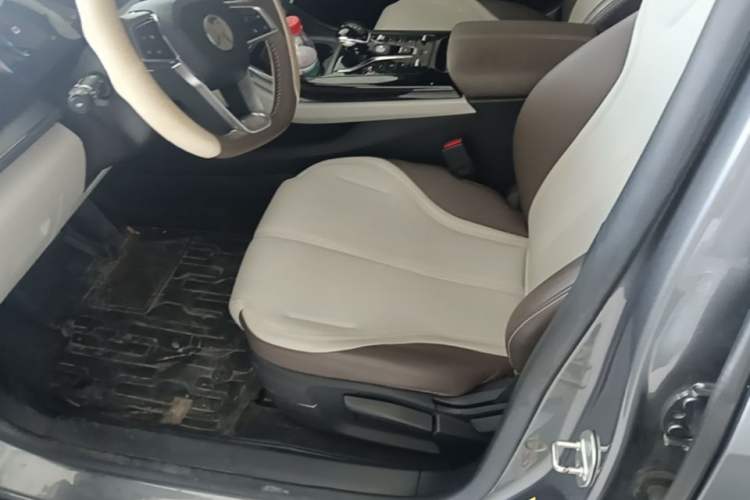 Used BYD Qin PLUS 2024 HONOR Edition DM-i 55KM Leading Model