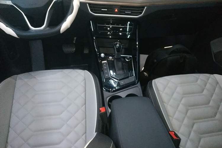 Used Volkswagen Tayron 2023 330TSI Two-Wheel-Drive Luxury Plus Advanced Version
