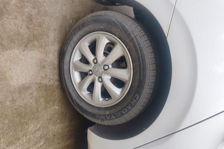 Used Hyundai Verna (older generation) 2017 1.4L Manual Huancai Edition China V Standard Right Rear Wheel Hub