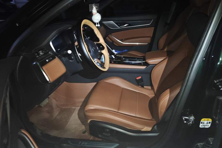 Used Jaguar XFL 2023 XFL 2.0T P250 Two-Wheel-Drive Elite Sport Edition Left Front Seat