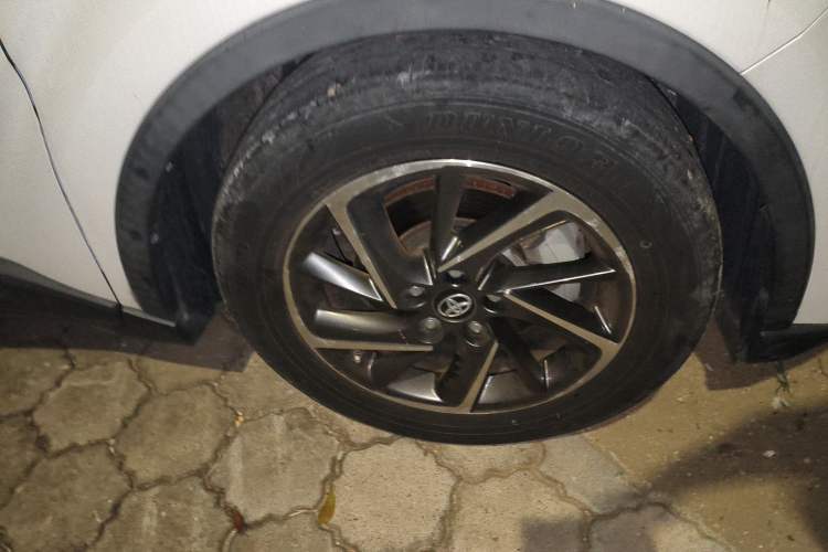 Used Toyota C-HR 2021 Dual-Motor 2.0L E-CVT Luxury Edition Right Front Wheel Hub