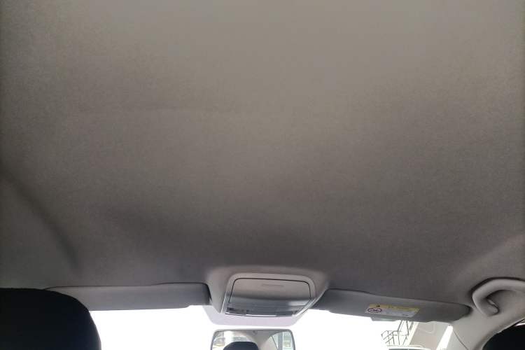 Used Volkswagen Sagitar 2018 1.6L Automatic Fashion Model Headliner