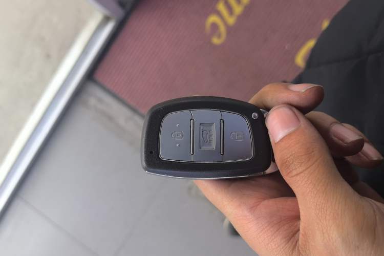 Used Hyundai Elantra (5th Generation / Langdong) 2016 1.6L Manual Luxury Model
