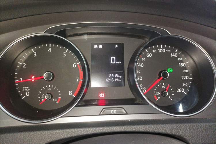 Used Volkswagen Golf 2016 1.6L Automatic Fashion Model