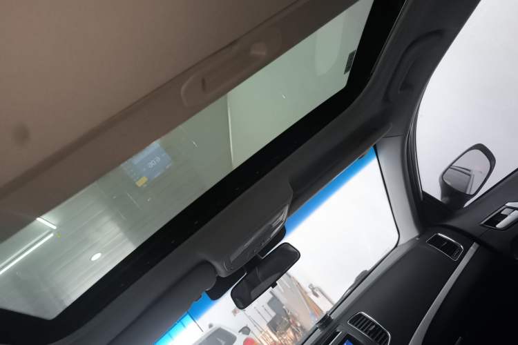 Used Geely Auto Vision 2017 1.5L Manual Happiness Edition Headliner