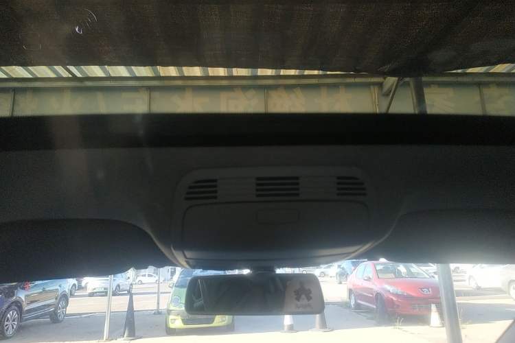 Used Volkswagen Magotan 2015 1.8TSI Advanced Model Headliner