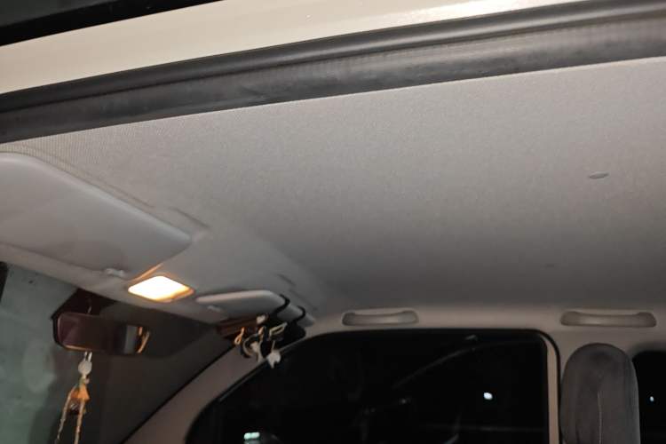 Used Wuling Hongguang MINIEV 2022 Macaron Premium Model – Lithium Iron Phosphate Headliner