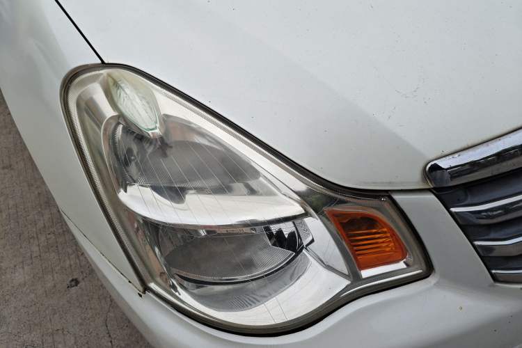Used Nissan Sylphy 2009 1.6XE Automatic Comfort Edition Right Front Headlight