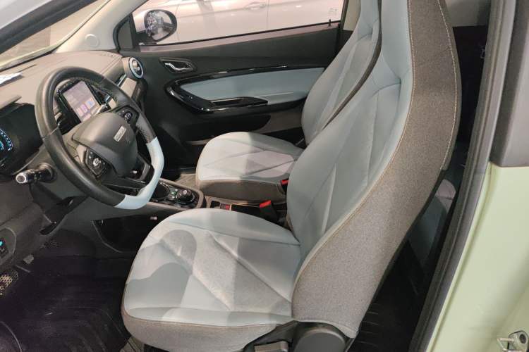 Used Chery Little Ant 2022 Revised Version Sweet Pink Edition Half-Sugar Version Lithium Iron Phosphate 30.7 kWh 30 kW 301 km