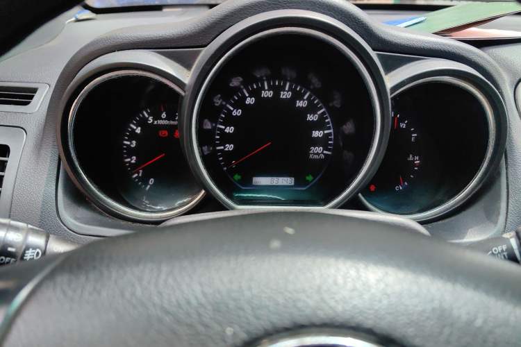 Used Huanghai Qisheng V3 2011 2.0L Ultra-Luxury Version Instrument Cluster