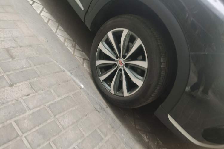 Used Roewe RX5 MAX 2019 300TGI Automatic Smart Cabin Luxury Edition