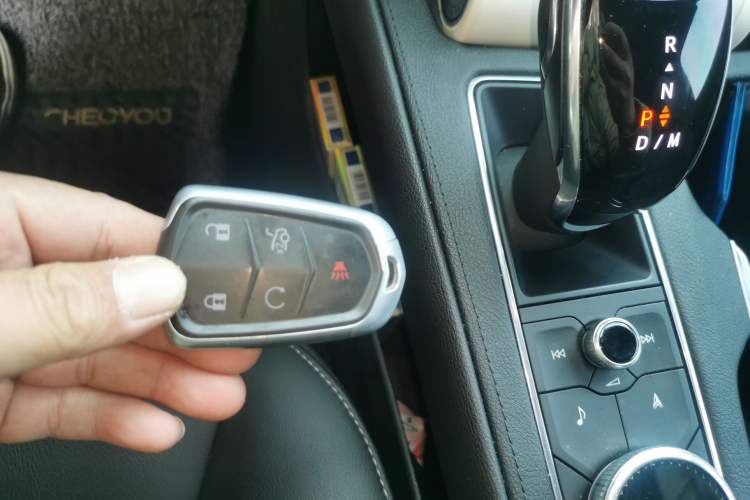 Used Cadillac XT4 2020 28T Two-Wheel-Drive Leading Version
