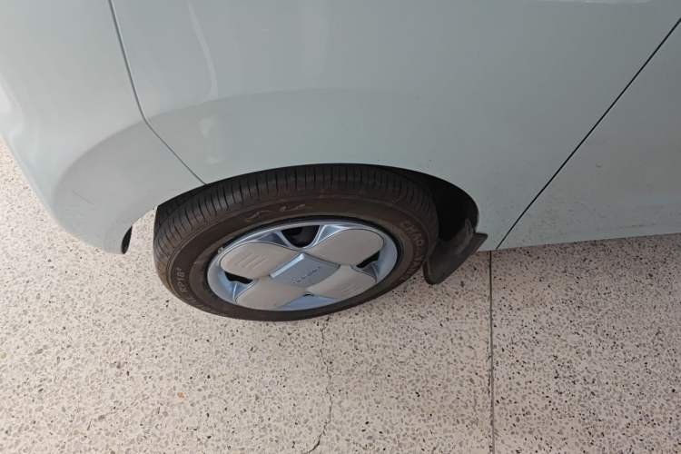 Used Geely Galaxy Panda 2023 Panda Mini 200km Endurance Bear
