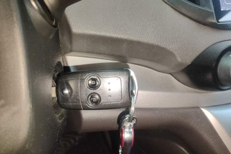 Used Honda CR-V 2012 2.0L two-wheel drive urban version
