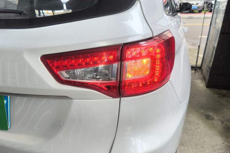 Used CHANGAN CS75 2016 1.8T Automatic Elite Model China V Standard Right Rear Taillight