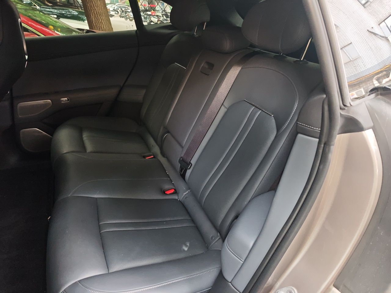 Xiaomi Auto YU7 2025 Ultra-Long Range High-Performance All-Wheel-Drive Max Edition — снимка 17