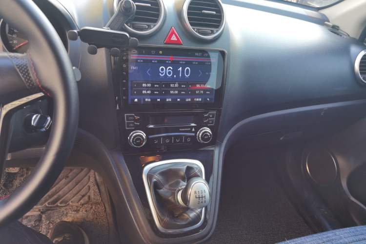 Used Haval H6 2013 Upgraded Model 1.5T Manual Two-Wheel Drive Urban Version