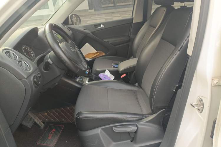 Used Volkswagen Tiguan L 2016 280TSI Automatic Two-Wheel-Drive Silk Road Style Edition
