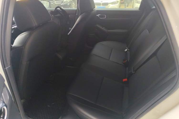 Used Honda Civic 2022 240TURBO CVT Dynamic Edition Interior 4