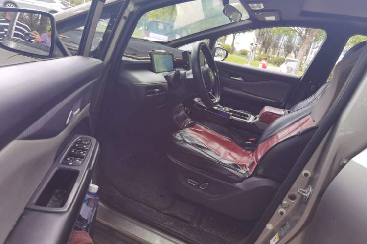 Used Hycan Z03 2022 510 km Range Trendy Cool Version 135 kW 63.98 kWh