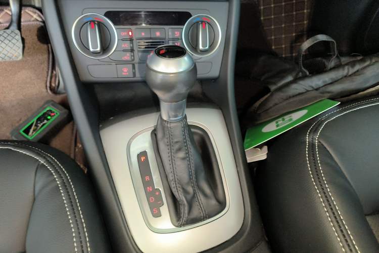 Used Audi Q3 2018 30th Anniversary Edition 30 TFSI Standard Model Gear Lever