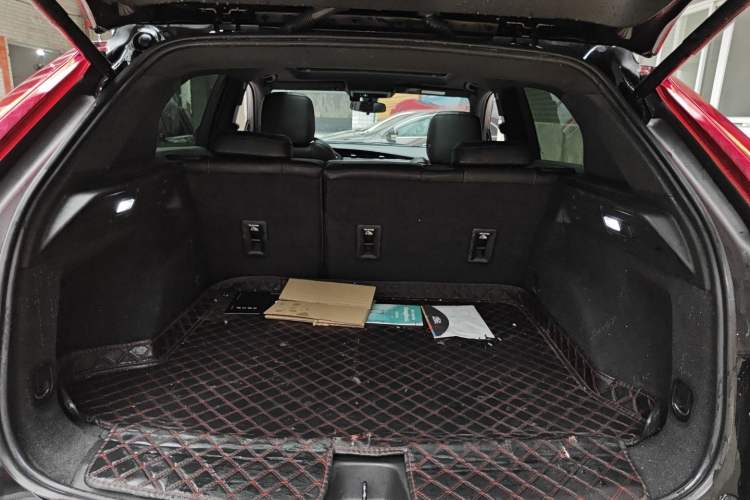 Used Cadillac XT4 2022 28T Two-Wheel Drive Fashion Edition Trunk