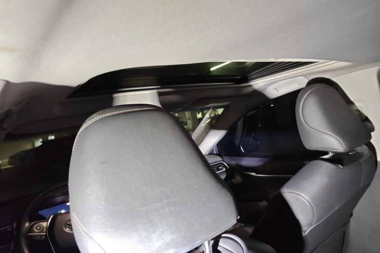 Used Toyota Camry 2019 Revised Version 2.0G Luxury Edition
