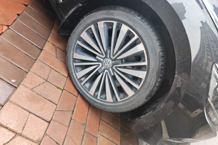 Used Volkswagen Passat 2020 330TSI Luxury Edition China VI