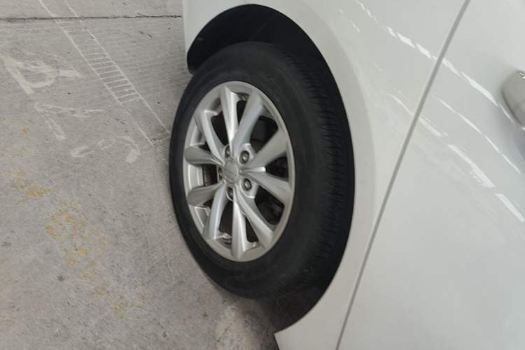 Used Roewe i5 2020 1.5L Automatic 4G Connected Linghao Edition