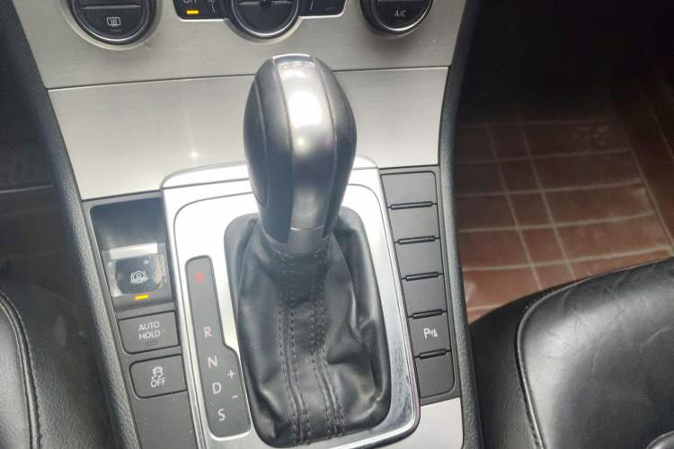 Used Volkswagen Magotan 2013 1.8TSI Luxury Model