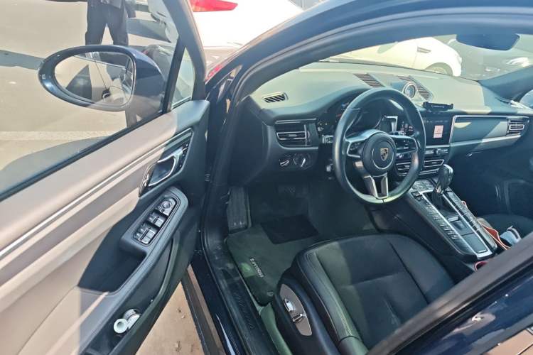 Used Porsche Macan 2020 Macan 2.0T