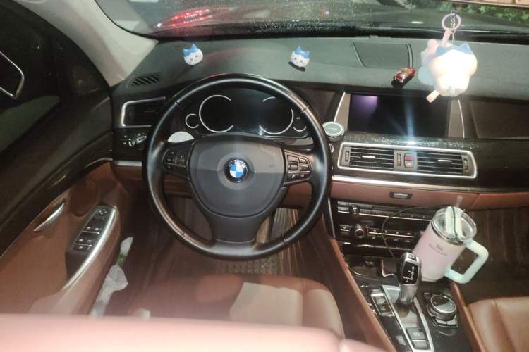 Used BMW 5 Series GT 2017 528i Leading Model
