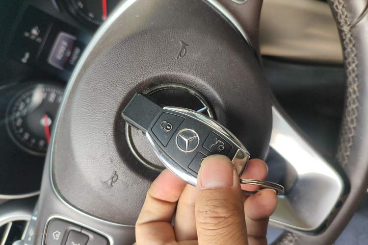 Used Mercedes-Benz C-Class 2015 Facelift C 200 L
