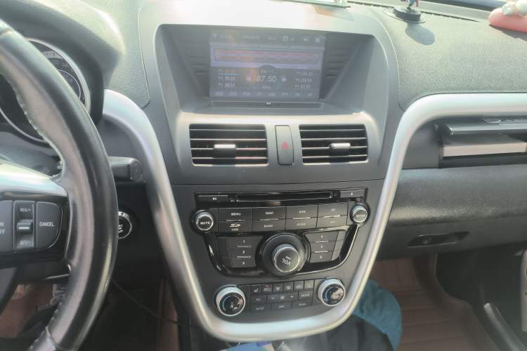 Used Bestune X80 2013 2.0L automatic luxury version