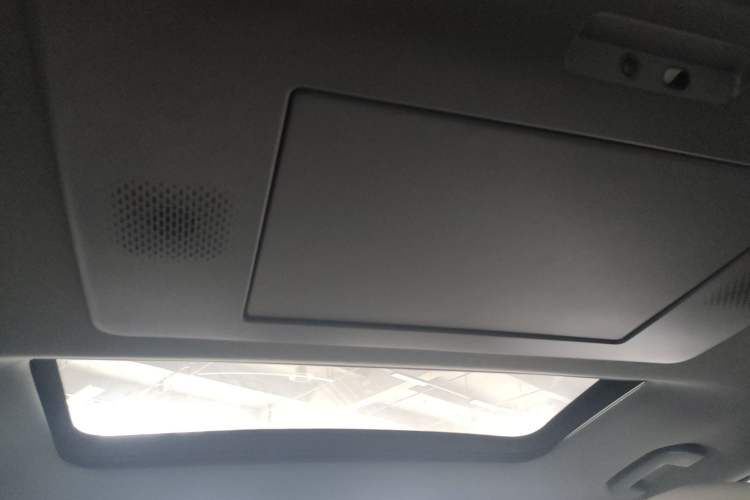 Used Dongfeng eπ eπ008 2024 636Max All-Electric Version 6 Seats