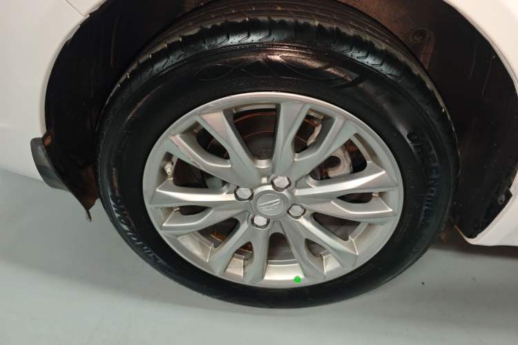 Used Geely Auto Vision 2019 Upgraded Model 1.5L CVT Prestige Version China VI Standard Right Rear Wheel Hub