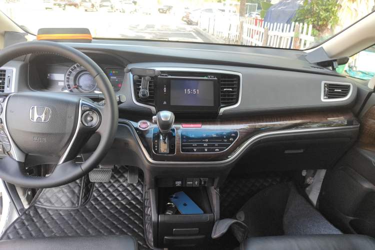 Used Honda Odyssey 2015 Updated Version 2.4L Smart Edition