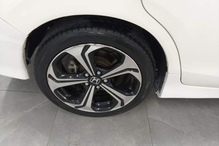 Used Honda Jade 2017 210 TURBO CVT Luxury Edition 5 Seats