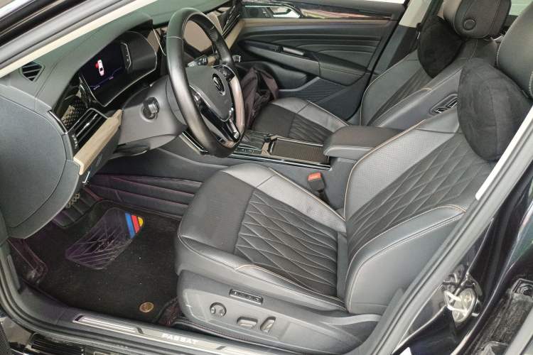 Used Volkswagen Passat 2021 330TSI Luxury Edition Left Front Seat