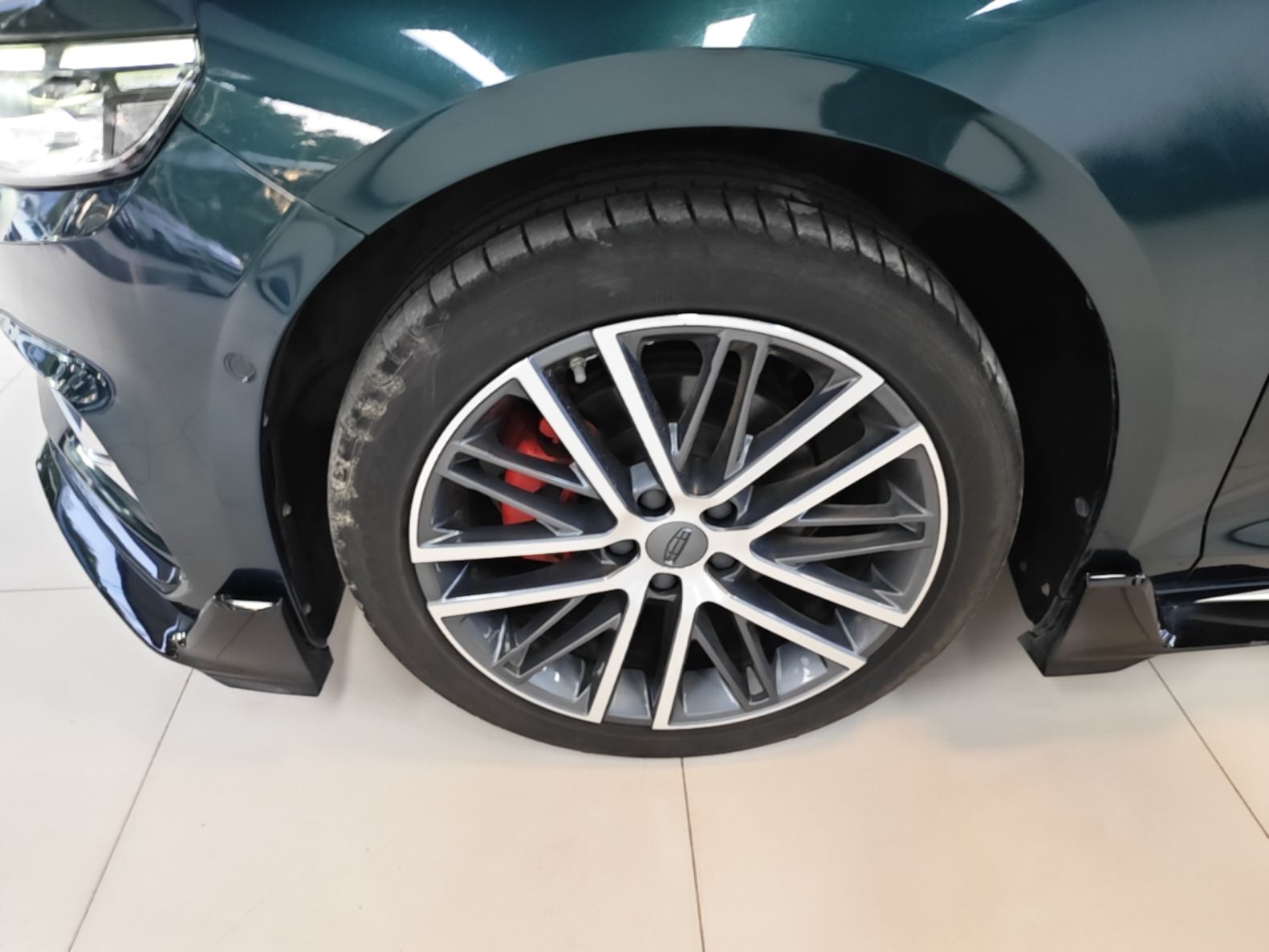 Geely Auto Preface 2023 2.0TD "Only This Verdant Green" Edition — снимка 10