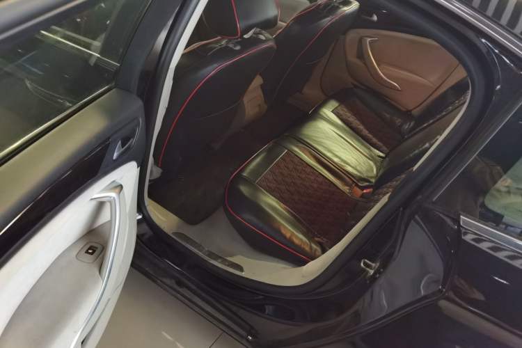 Used Citroen C5 2014 2.0L Automatic Zunyue Model Left Rear Seat