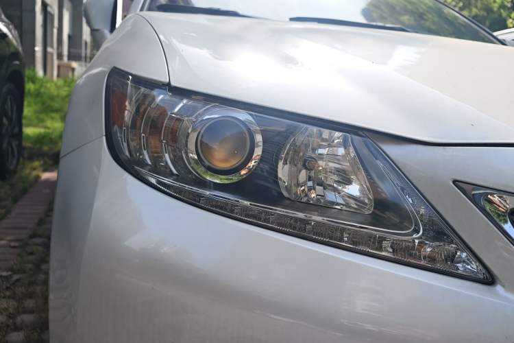 Used Lexus ES 2013 250 Elite Edition Right Front Headlight