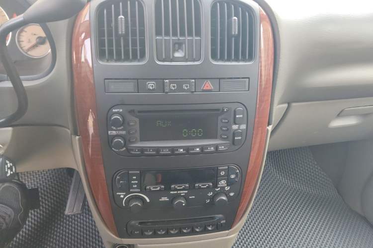 Used Chrysler Grand Voyager 2012 3.0L Ultimate Edition
