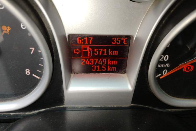 Used Ford Focus 2011 Hatchback 1.8L Manual Comfort Model Odometer Close Up