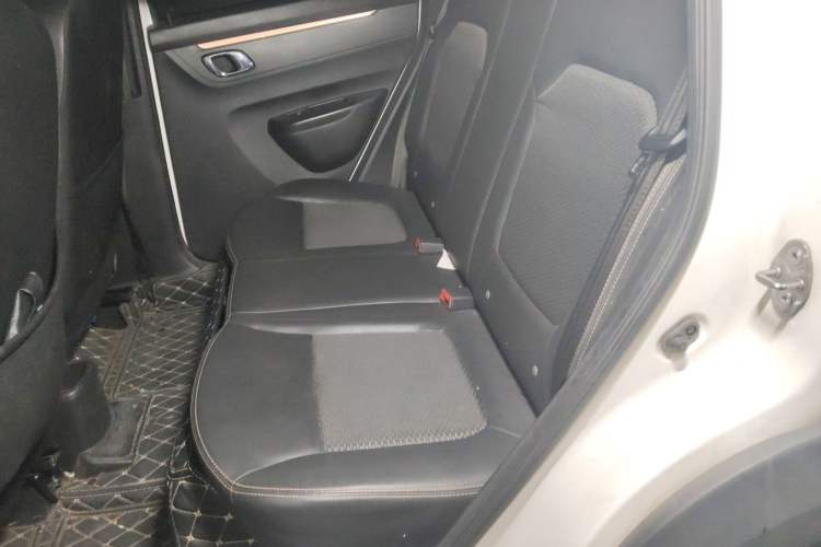 Used Dongfeng NAMMI BOX 2022 Chasing Wind Edition 331 km Standard Model
