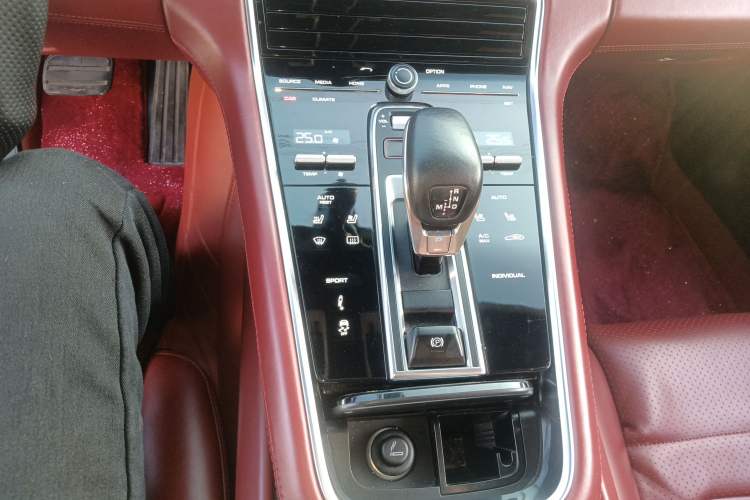 Used Porsche Panamera 2017 Panamera 3.0T Gear Lever